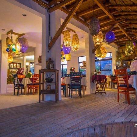 El Fuerte Beach Apartments Mahahual Bagian luar foto