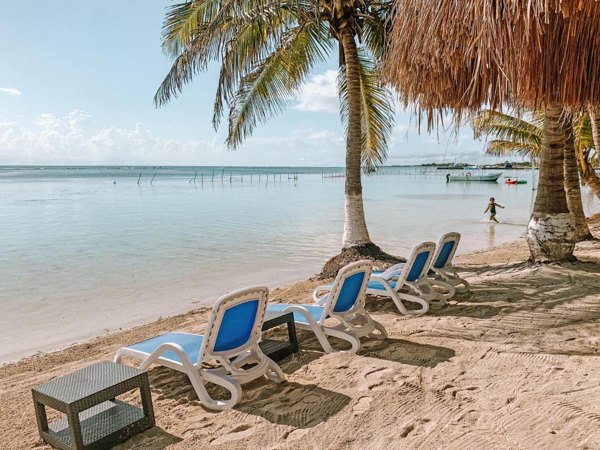El Fuerte Beach Apartments Mahahual Bagian luar foto