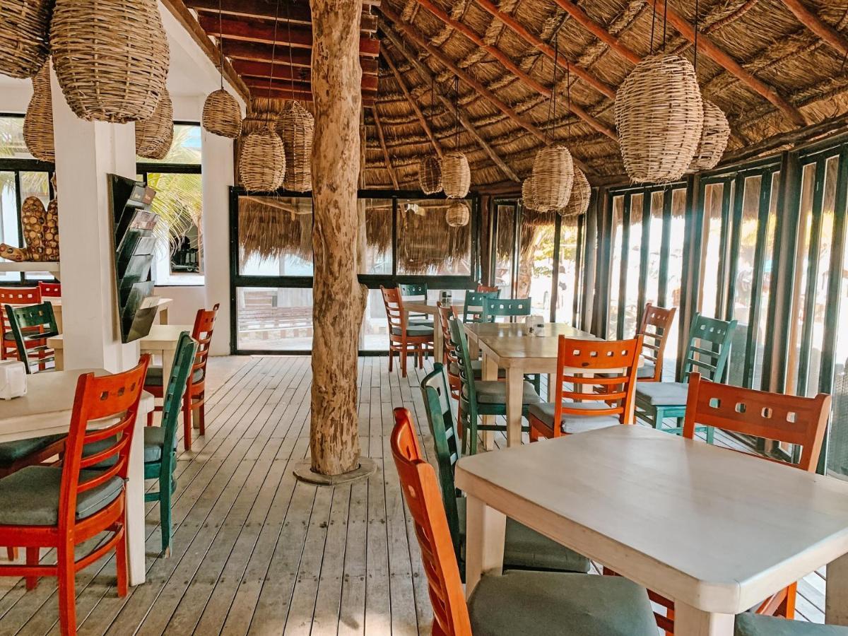 El Fuerte Beach Apartments Mahahual Bagian luar foto