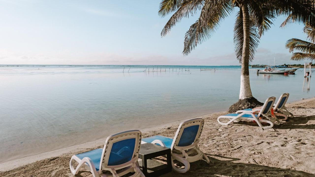 El Fuerte Beach Apartments Mahahual Bagian luar foto