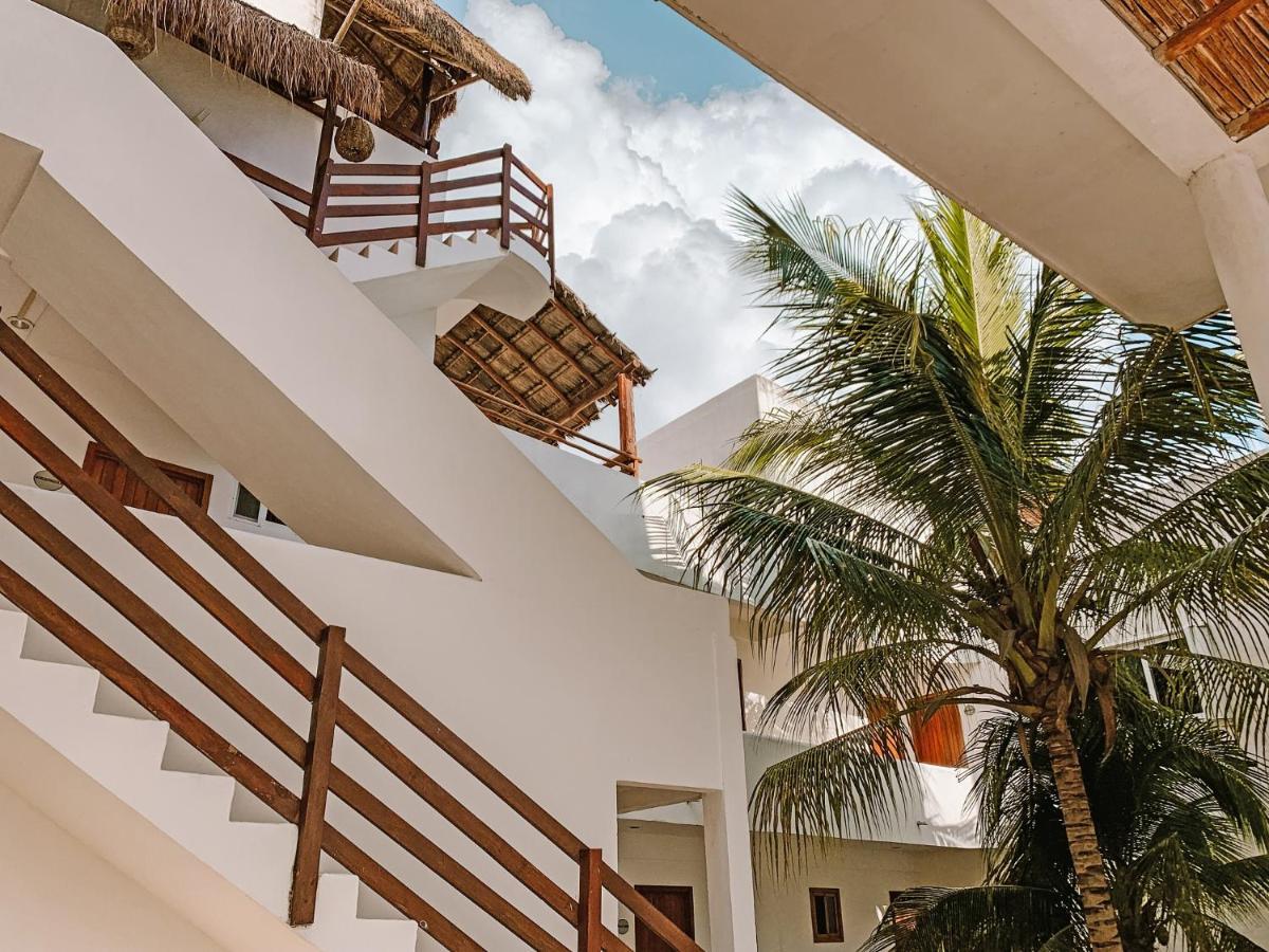 El Fuerte Beach Apartments Mahahual Bagian luar foto